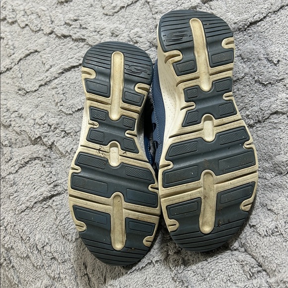 Skechers Air Cooled Arch Fit Sneakers - Picture 8 of 8